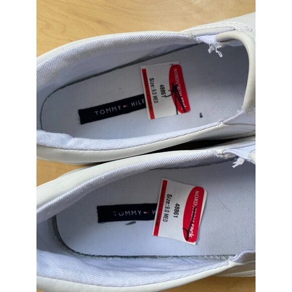 TOMMY Hilfiger BNWOT white faux leather slip on "Leysi" NEW - Picture 7 of 8